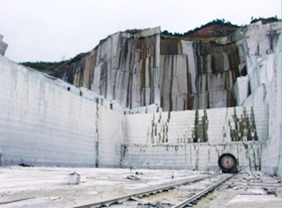 石材開采基地（白麻）